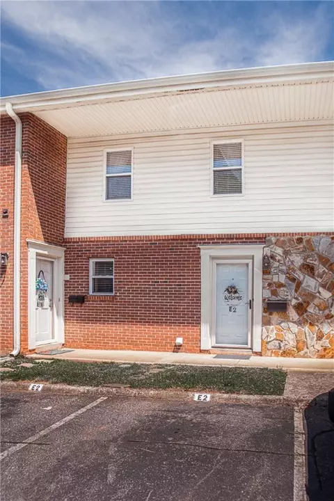 500 Concord Rd #E2, Anderson, SC 29621 photo 2