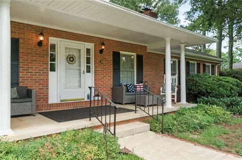 1115 Summers Dr, Pendleton, SC 29670 photo 2