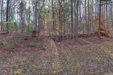 430 Terrapin Pointe Rd, Hodges, SC 29653