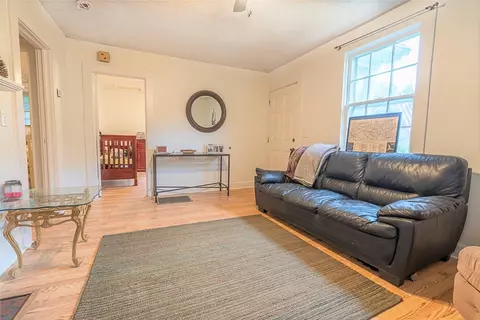 109 Augusta St, Easley, SC 29640 photo 4