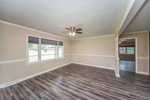 131 W Old Pendleton Rd, Central, SC 29630 photo 7