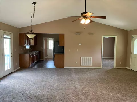412 E Crescent Dr, Seneca, SC 29678 photo 9