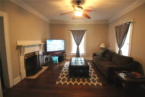 922 Cherry St, Pendleton, SC 29670 photo 4