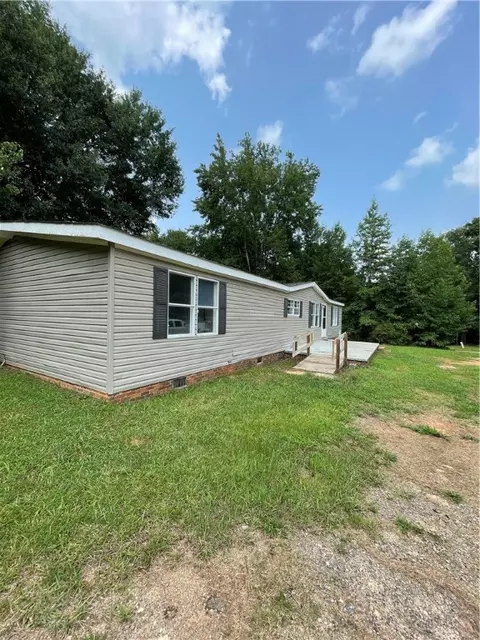 233 Forest Ln, Starr, SC 29684 photo 2