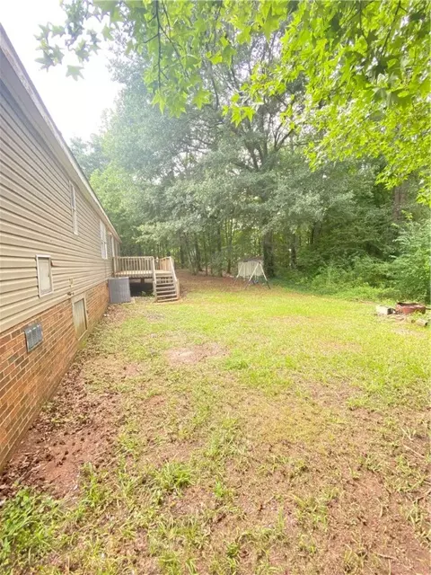 233 Forest Ln, Starr, SC 29684 photo 4