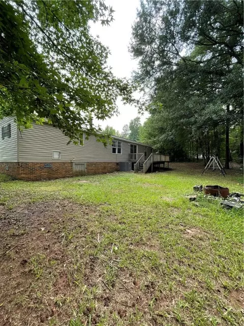 233 Forest Ln, Starr, SC 29684 photo 3