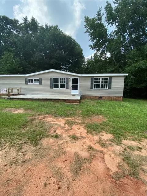 233 Forest Ln, Starr, SC 29684 photo 1