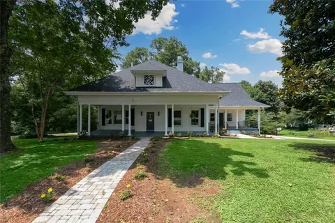 719 E Cedar Rock St, Pickens, SC 29671 photo 1
