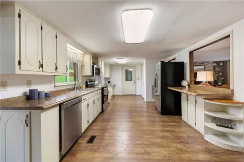 295 A Sullivan Rd, Walhalla, SC 29691 photo 11