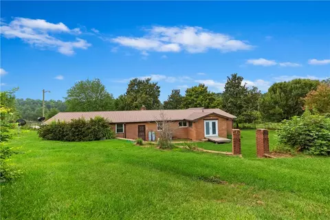 295 A Sullivan Rd, Walhalla, SC 29691 photo 4