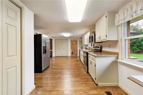 295 A Sullivan Rd, Walhalla, SC 29691 photo 9