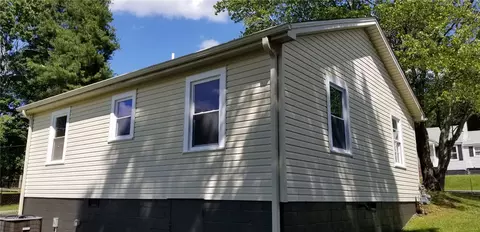 104 Roper St, Easley, SC 29640 photo 3