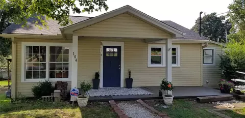 104 Roper St, Easley, SC 29640 photo 1