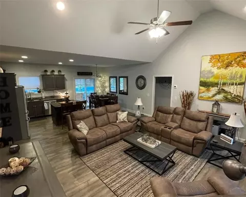 108 Mcarthur St, Easley, SC 29642 photo 5