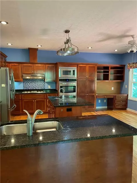 282 Warbranch Rd, Central, SC 29630 photo 9