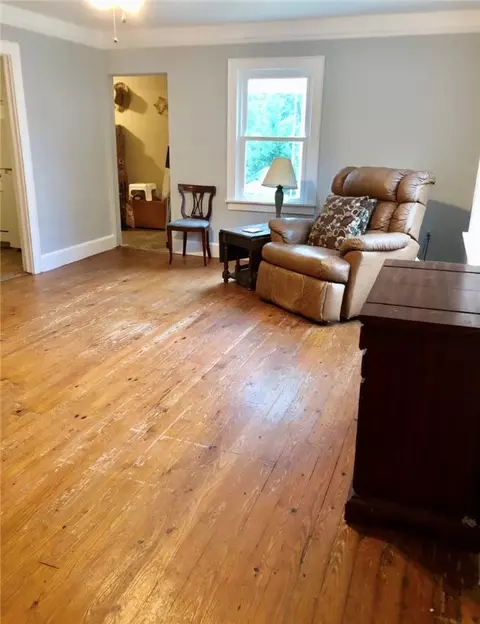 309 S Spring St, Walhalla, SC 29691 photo 3