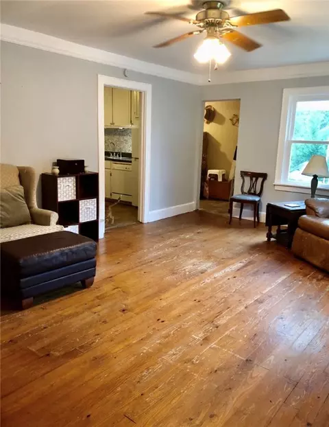 309 S Spring St, Walhalla, SC 29691 photo 2