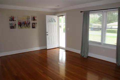 101 Walton Dr, Williamston, SC 29697 photo 5