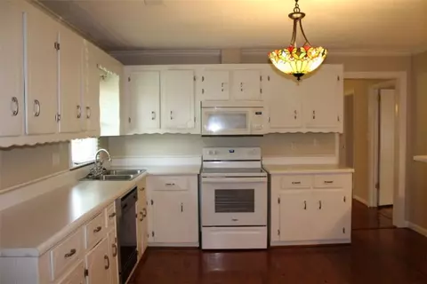 101 Walton Dr, Williamston, SC 29697 photo 8