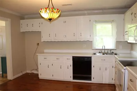 101 Walton Dr, Williamston, SC 29697 photo 9