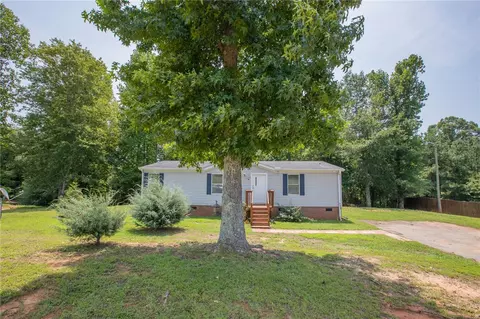 113 Avery Dr, Easley, SC 29640 photo 1