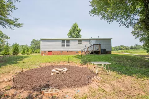 113 Avery Dr, Easley, SC 29640 photo 32
