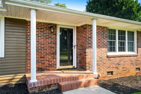 28 Dove St, Williamston, SC 29697 photo 4
