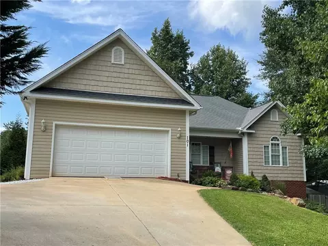 101 Jamlette Dr, Walhalla, SC 29691 photo 1