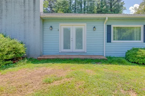 218 Pineview Dr, Pickens, SC 29671 photo 4