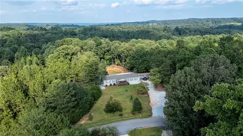 401 Gentry Rd, Seneca, SC 29678 photo 1