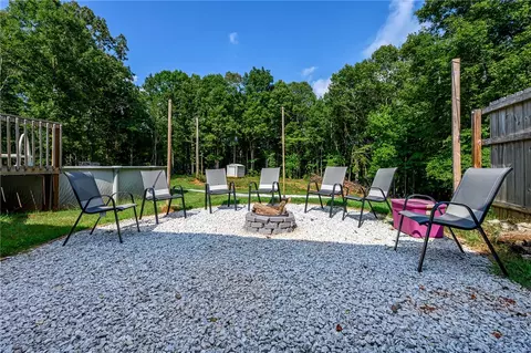 401 Gentry Rd, Seneca, SC 29678 photo 5