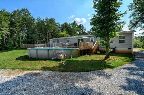 401 Gentry Rd, Seneca, SC 29678 photo 3