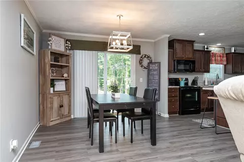 401 Gentry Rd, Seneca, SC 29678 photo 9