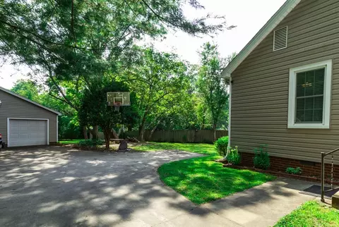 302 S B St, Easley, SC 29642 photo 10