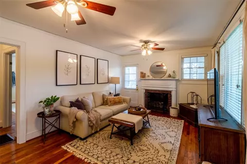 302 S B St, Easley, SC 29642 photo 2