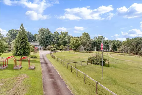 364 Lenhardt Rd, Easley, SC 29640 photo 3