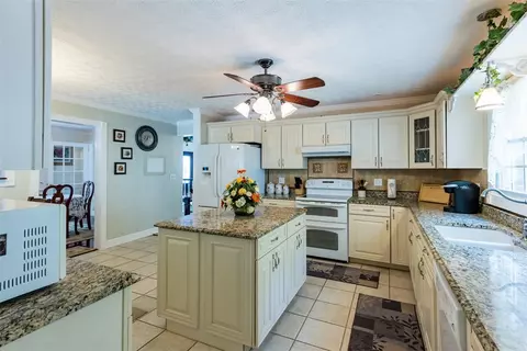 407 Mount Forest Cir, Easley, SC 29640 photo 3