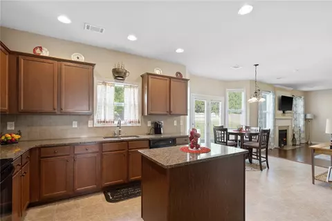 127 Berwick Ct, Easley, SC 29642 photo 11