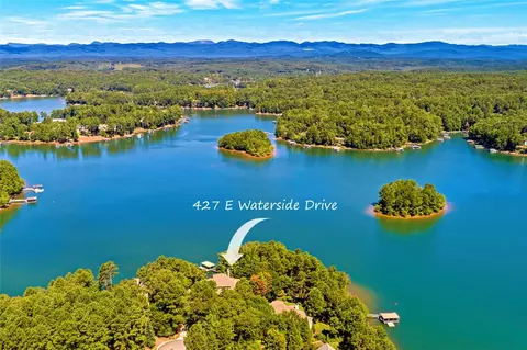427 E Waterside Dr, Seneca, SC 29672 photo 1