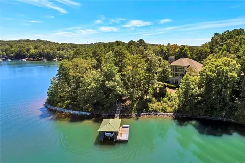 427 E Waterside Dr, Seneca, SC 29672 photo 6
