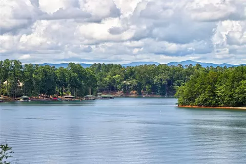 427 E Waterside Dr, Seneca, SC 29672 photo 8
