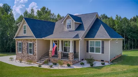 106 Mckenna Dr, Pelzer, SC 29669 photo 5