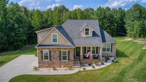 106 Mckenna Dr, Pelzer, SC 29669 photo 3