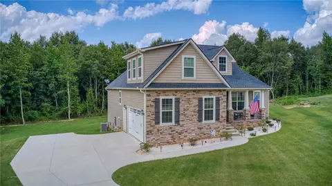 106 Mckenna Dr, Pelzer, SC 29669 photo 2