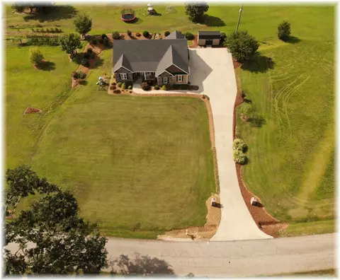 116 N Grant Rd, Seneca, SC 29678 photo 6