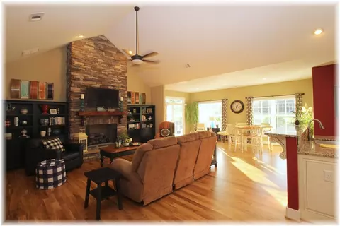 116 N Grant Rd, Seneca, SC 29678 photo 15