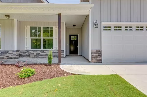 257 Inlet Pointe Dr, Anderson, SC 29625 photo 4