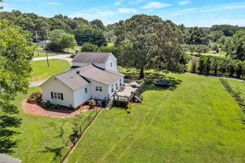 1027 Johnson Rd, Easley, SC 29642 photo 3