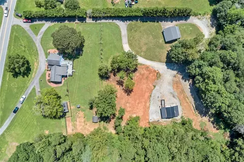 1027 Johnson Rd, Easley, SC 29642 photo 4