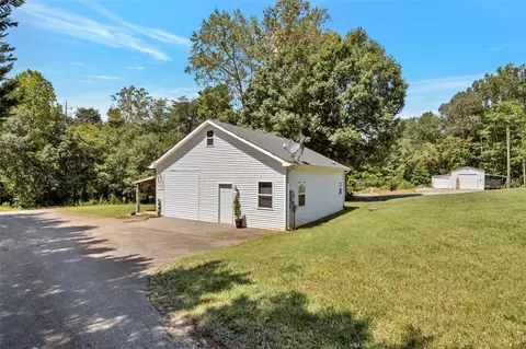 1027 Johnson Rd, Easley, SC 29642 photo 5